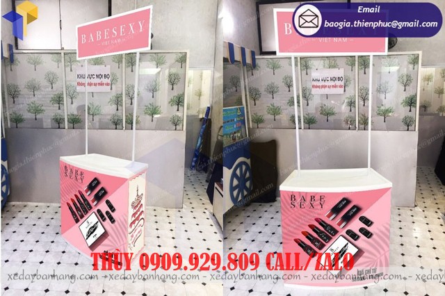 booth nhựa bán hàng siêu thị