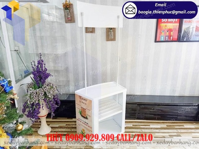 cung cấp quầy nhựa bán hàng
