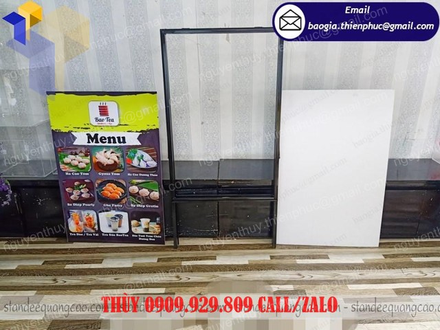 standee chân xếp