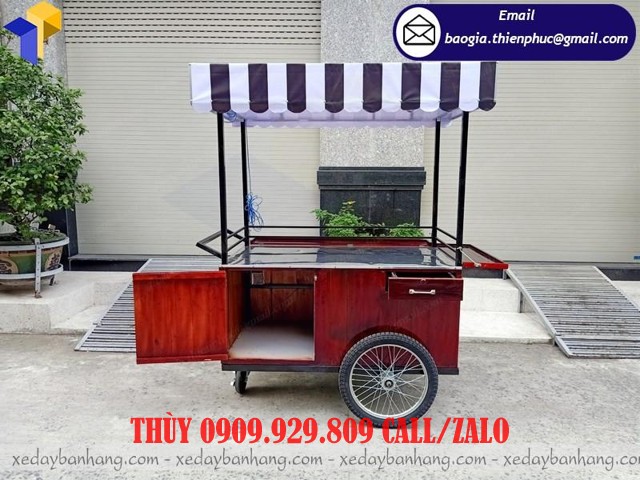 xe ba bánh ốp gỗ bán hàng