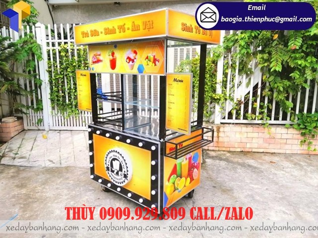 quầy bán đồ ăn vặt