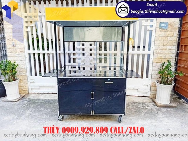 tủ bán gỏi đu đủ