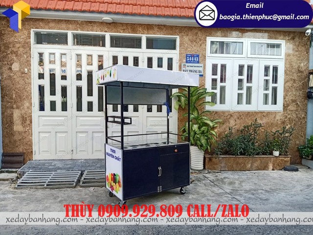xe đẩy bán nước ép sinh tố
