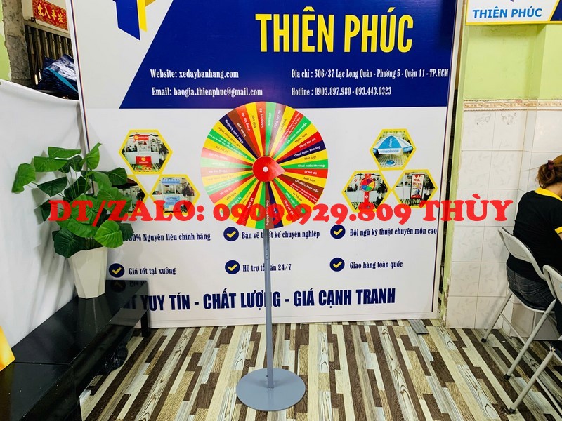 vòng xoay trúng thưởng chân đứng đẹp